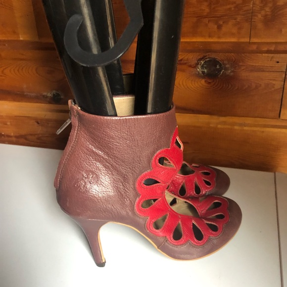 Fly London Shoes - Picture 4 of 12